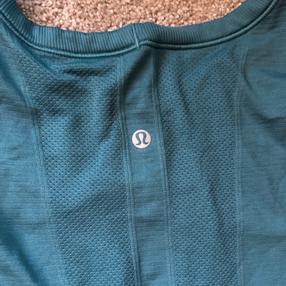 lululemon athletica Blue and Teal Short Sleeve Tees - Picture 6 of 6